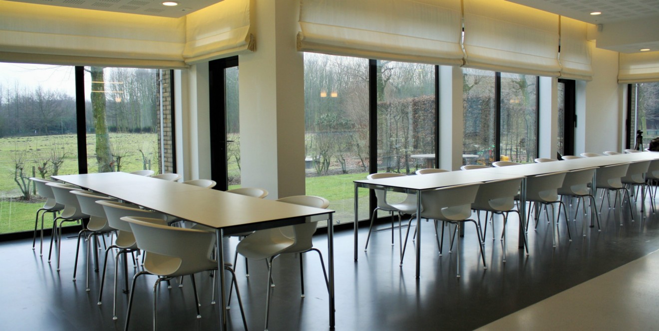 Architect- en ingenieursbureau Andries & Vuylsteke - Renovatie ziekenhuisrestaurant met vip ruimte.